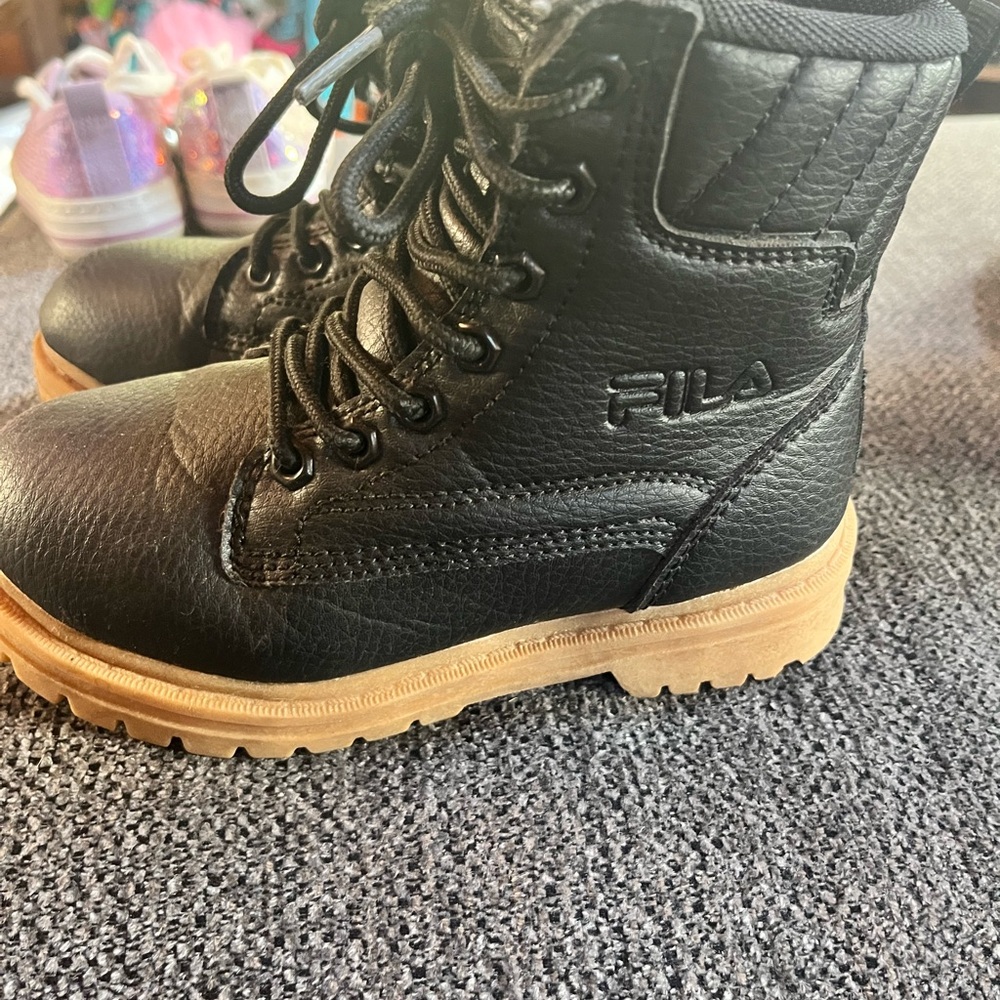 Fila Black and Tan Boots Rugged Durable Weather-Resistant